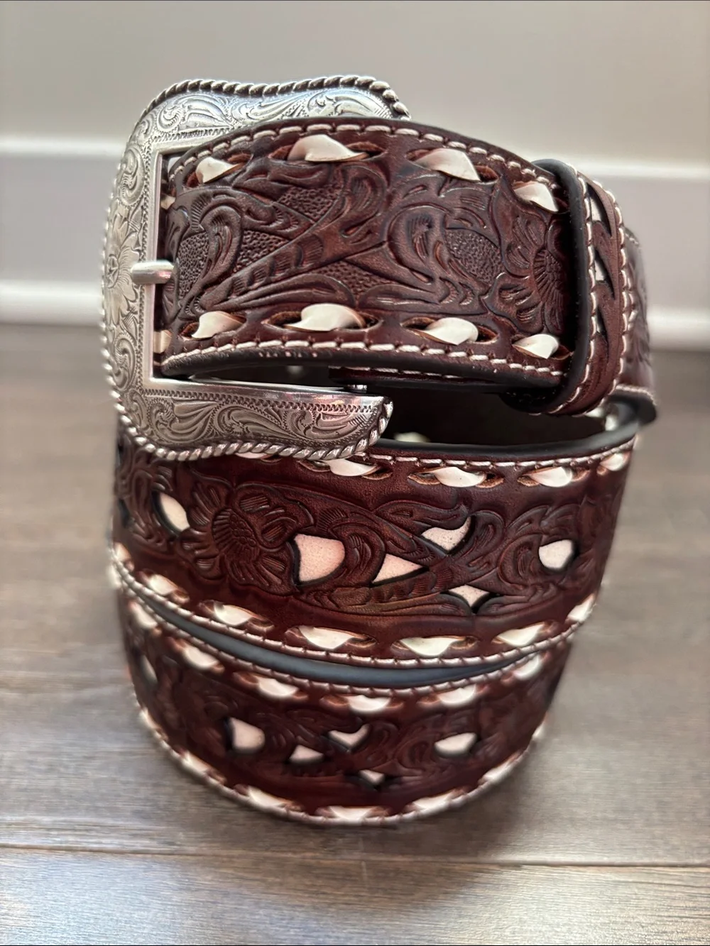 Nocona Genuine Tooled Leather,removable silvertone buckle,woven cutouts,Western